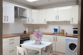Hillsborough House | Fodhla's Cottage, 7 Arthur St, Hillsborough