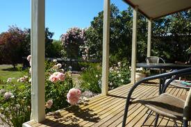 Huntly House | Old Murray Cottage B & B