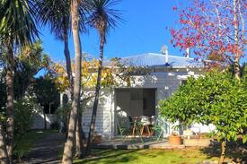 Sumner House | The Cottage - Paradise in the heart of Sumner