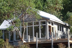 Lund House | The Point - private oceanfront cabin