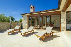 Kavran House | Magnificent Villa Vignola with pool near the sea