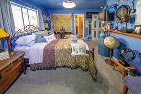 Oakhurst House | Traveler’s Room at Leaping Lizards Creek House
