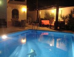 Marbella Villa | Fab Villa, sleeps 8, walk to Banus and beach