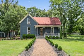 Leipers Fork House | MILLVILLE - circa 1890, in Leiper's Fork Village