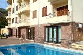 Kamenari Apartment | Luxury 100m2 seaview flat with swimming pool 2