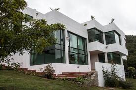 Chia House | Beautiful, Modern and Big House in Sindamanoy