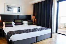 Sliema Apartment | The Seafront Tower: Sliema Seafront Apartment