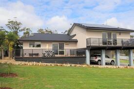 Binalong Bay House | BIRDSONG @ Binalong Bay. Tranquility at the Bay