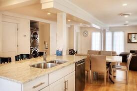 Newport House | Peleg Barker House. Spacious & newly renovated.