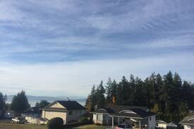 Powell River House | Clean & Quiet Suite-Central Location
