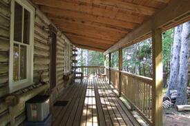 Saint Patrick Cabin | Ocean front log cabin on the Bay of Fundy