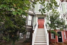 Historic Downtown Savannah Apartment | Modern Elegance 2 blocks from Forsyth Park!