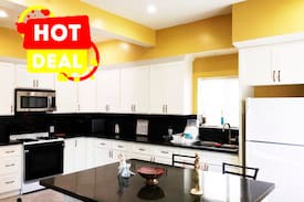 University Park House | Top 5 Airbnb: Downtown ! Hollywood is near ! USC