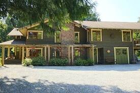 Granthams Landing House | Chamberlin Acres - 2 BR SUITE