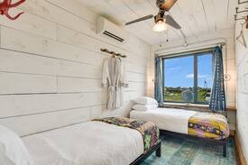 Round Top House | Houze II - Flophouze Shipping Container Hotel