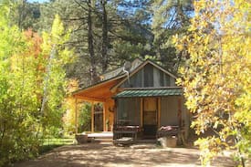 Glendale Cabin | The Bunkhouse at HappyOurs Ranch