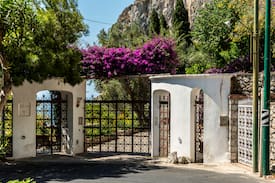 Anacapri Apartment | Elegant suite overlooking the Faraglioni cliffs