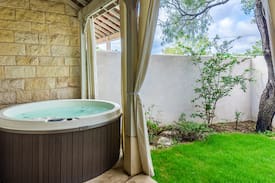 Fredericksburg House | Gardens of Baron's Creek - Unit D