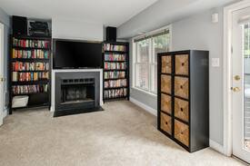 Lyon Park House | Private Suite with Outdoor Space in hot Clarendon!