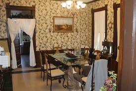 Wynnburg Bed & Breakfast | Eagle’s Rest Inn / Bed and Breakfast