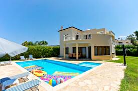 Argaka Villa | Argaka Beach Villas - Private Pool -Sea Views Wifi