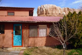 Bluff House | Bluff - Raven's Nest - Private, Peaceful & Views!