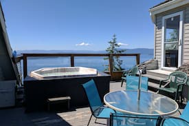 Pender Island Other | Whale Pod Chalet at Oaks Bluff Whale watching