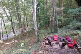 Bellville Cabin | Doc's Cabin on the River! Hot tub & game room.