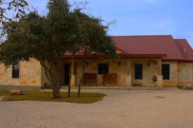 Sabinal House | La Cascada with Pool near Frio River