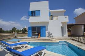 Ayia Thekla Villa | Chios, WiFi, Ayia Napa, Splash pool