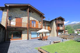 Bellver de Cerdanya House | Cerdanya- House whith stone and wood