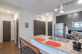 North Hyde Park Apartment | Incredible 1BR Apt in Hyde Park
