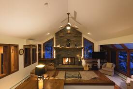 Rochester House | Upscale Luxury Mountain Escape-Magic Happens