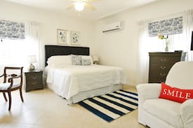 Jack's Hill Apartment | New luxury 1 br Studio apt Jacks Hill