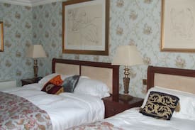 Spanish Point Apartment | No 1 Admiralty Lodge Spanish Point