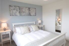 Pembroke Cabin | Highfields Cottage