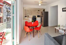 El Vedado House | Jovellar #256, between the modern and old Havana
