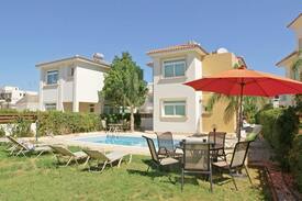 Paphos Villa | Sunny 3 badroom villa in Kato Paphos