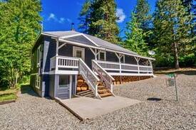 Ronald Cabin | Rustic Cabin Near the Cle Elum Lake!