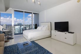 Downtown Miami Apartment | Spacious Studio in Icon Brickell by FlashStay