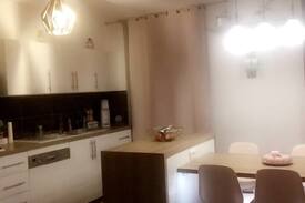 Route d'Arles House | Chambre double clim wifi sdb proche gare