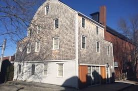 Newport House | Peleg Barker House. Spacious & newly renovated.