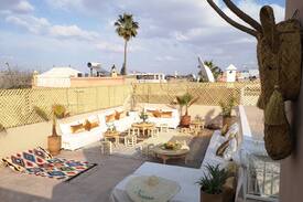 Medina Bed & Breakfast | Riad Naanaa - Chambre de luxe Louiza vue piscine