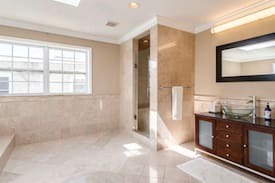 Fairmount House | Romantic Penthouse Getaway with Jacuzzi