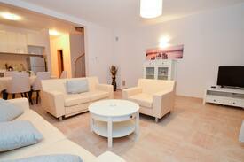 Kamenari Apartment | Luxury 100m2 seaview flat with swimming pool 2