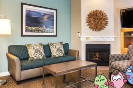 Windsor Apartment | Eat, Drink, Pool - Choose the Order -2 Bdrm-Slps 6