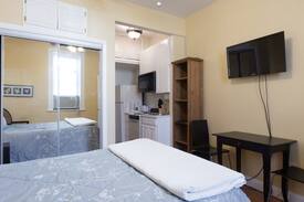 Columbia Heights Apartment | Cozy studio apt, Great Location!