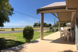 Dunsborough House | Dunsborough Clubhouse on the Beachfront