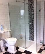 Farningham House | Double room close to Brands Hatch, Kent & M25.