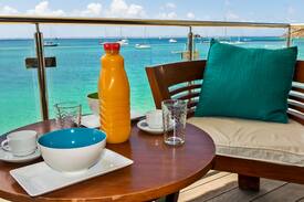 Grand Case Apartment | Two bedroom apartment directly on the beach of Grand Case Center St Martin